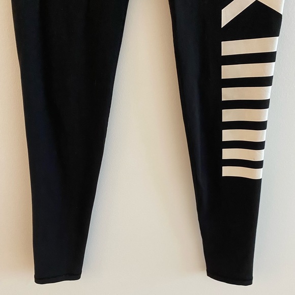 Victoria’s Secret Sport Black Tights, Size S - Picture 3 of 8